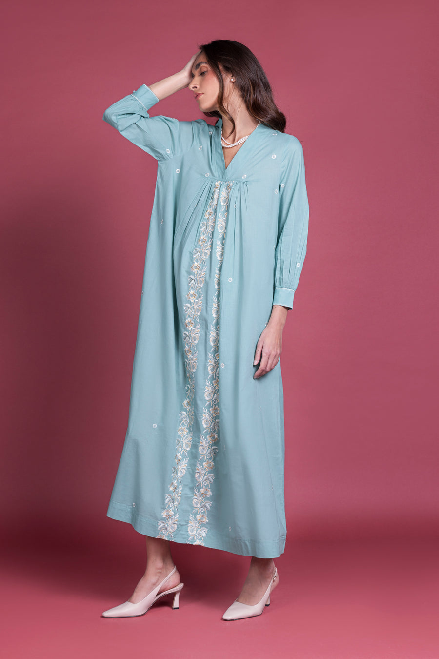 Shabnam Halka Neela Kaftan