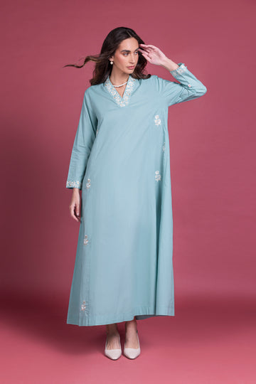 Gulraiz Halka Neela Kaftan
