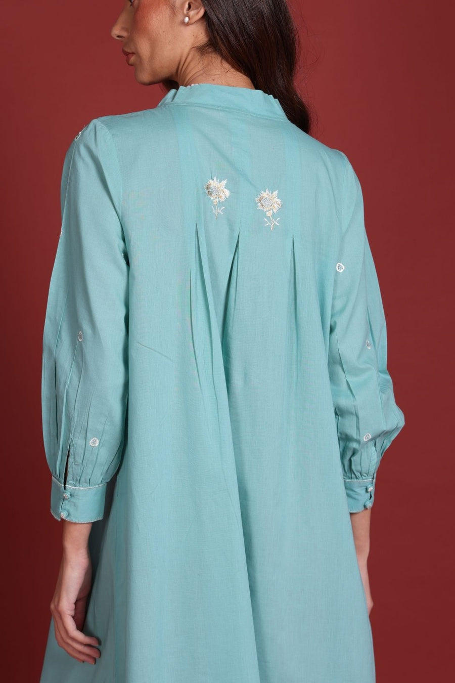 Shabnam Halka Neela Kaftan