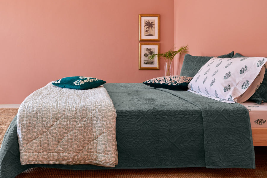 Shad Bakht Green Velvet Bed Cover