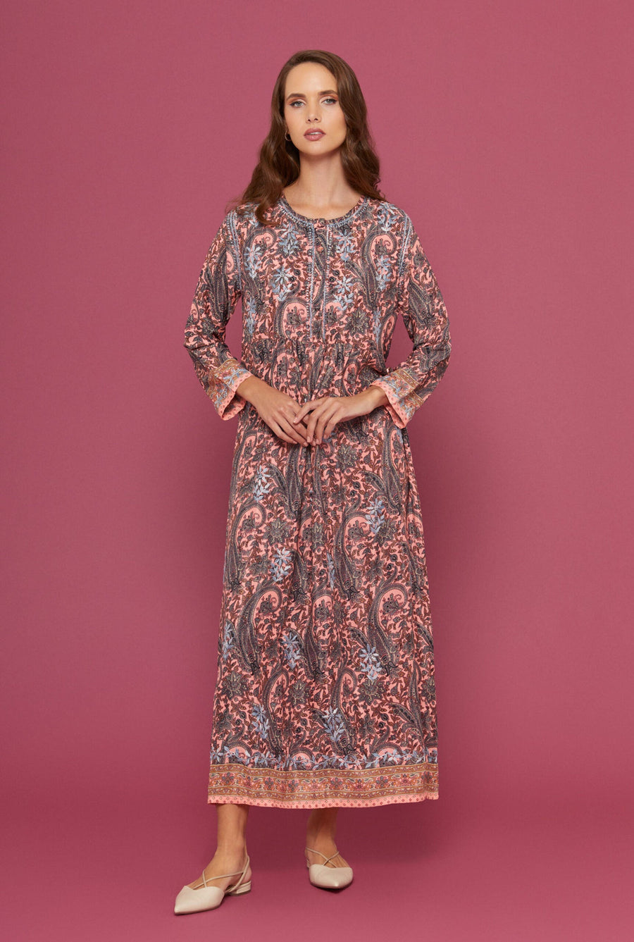 Embroidered Chikankari Jamarar Peach Kaftan