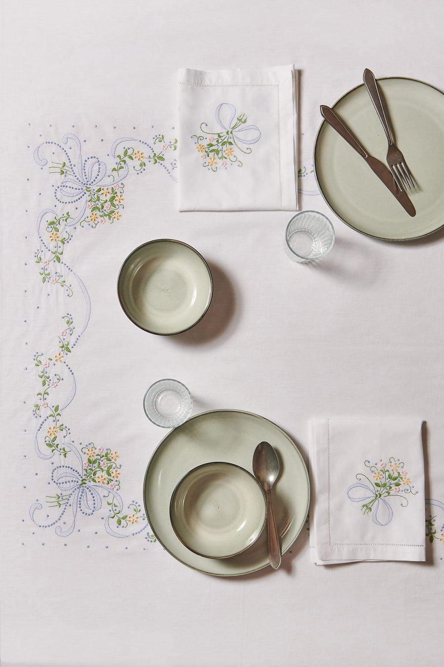 Table Cover Floral Symphony